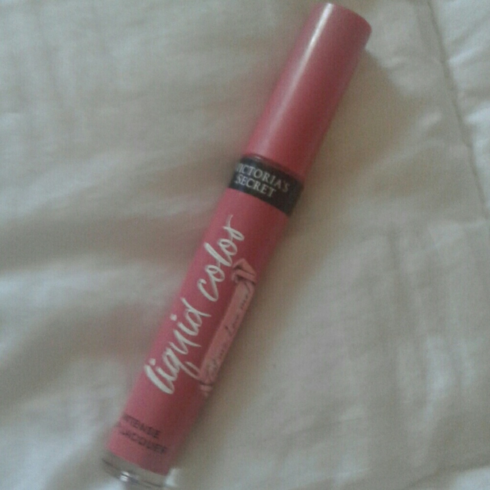 Liquid color Victoria secret Bitten 11 0z